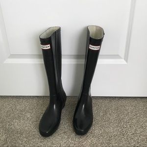 Like new Hunter boots, worn 2 times